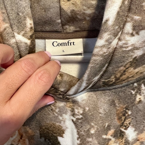 COMFRT Camo Hooded Sweatshirt - Picture 2 of 4